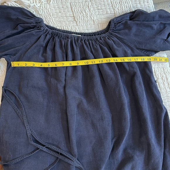 COS “Off The Shoulder Puff Sleeve dress” or on shoulder - Picture 9 of 11
